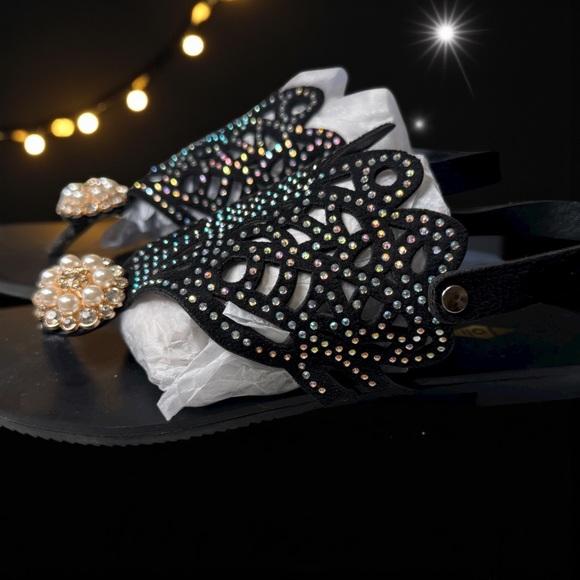 Yoilmall butterfly iridescent Sandler with pearl cabochone size 7 - Picture 4 of 5